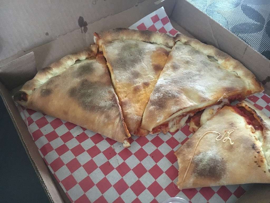 Jersey Pie Pizza | local 3, Av. Colina de la Escondida 12279, Residencial Agua Caliente, 22194 Tijuana, B.C., Mexico | Phone: 664 104 3092