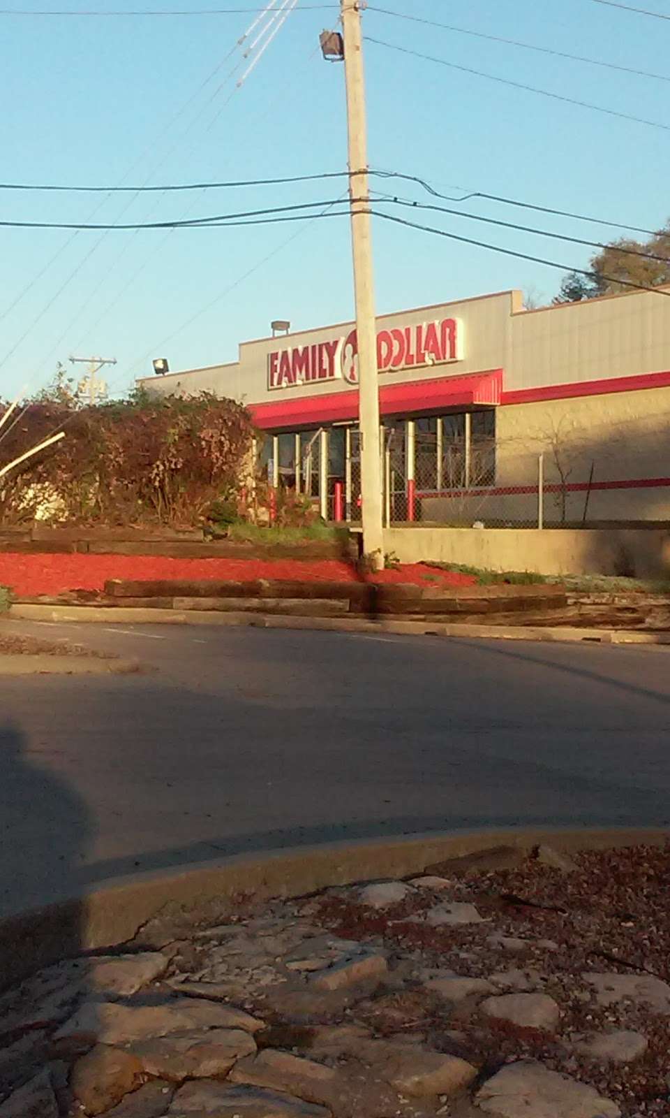 Family Dollar | 9120 East 35th St S, Independence, MO 64052, USA | Phone: (816) 356-4577