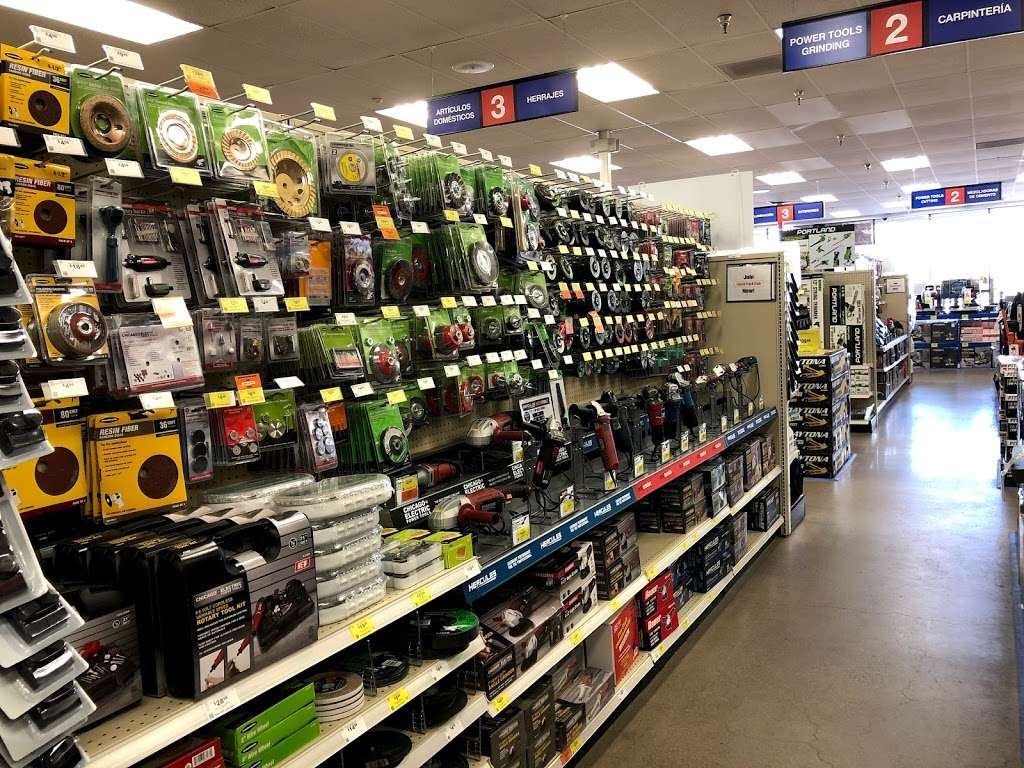 Harbor Freight Tools | 4925 W Bell Rd Suite C8, Glendale, AZ 85308, USA | Phone: (602) 843-3900