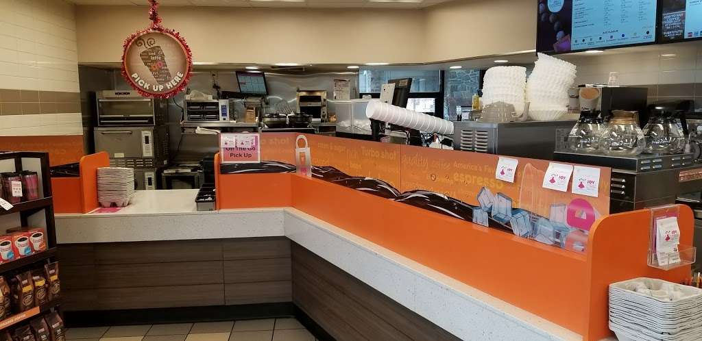 Dunkin Donuts | 201 S Dupont Hwy, New Castle, DE 19720, USA | Phone: (302) 322-6565