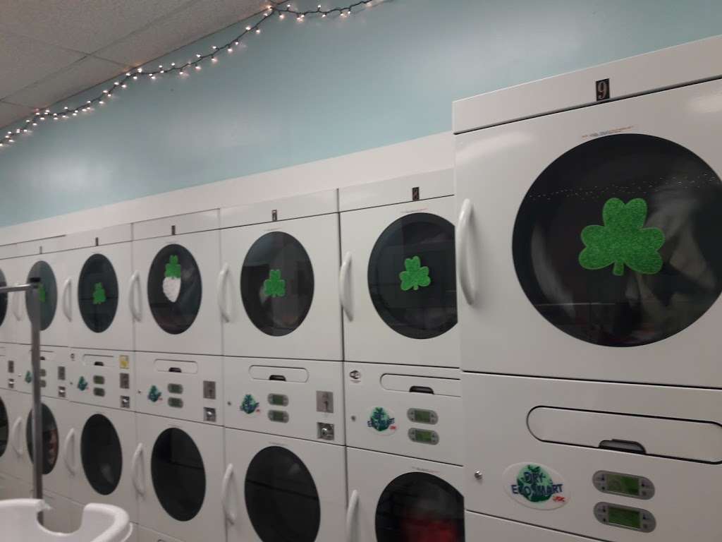Clean And Crisp Laundromat | 311 Centre Ave, Rockland, MA 02370, USA | Phone: (781) 347-3909