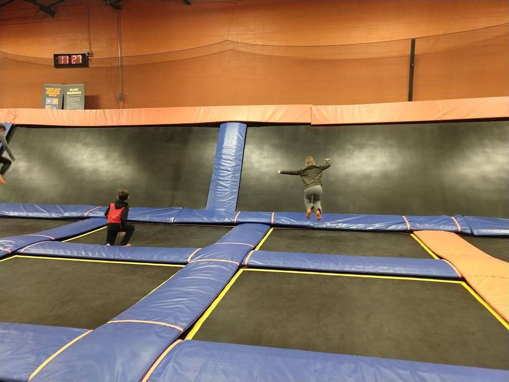 Sky Zone | 80 Commerce Dr, Allendale, NJ 07401, USA | Phone: (201) 574-1800