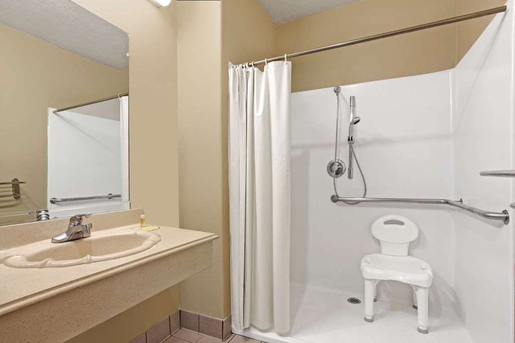 Days Inn & Suites by Wyndham Houston North/FM 1960 | 410 FM 1960, Houston, TX 77073 | Phone: (281) 209-1400