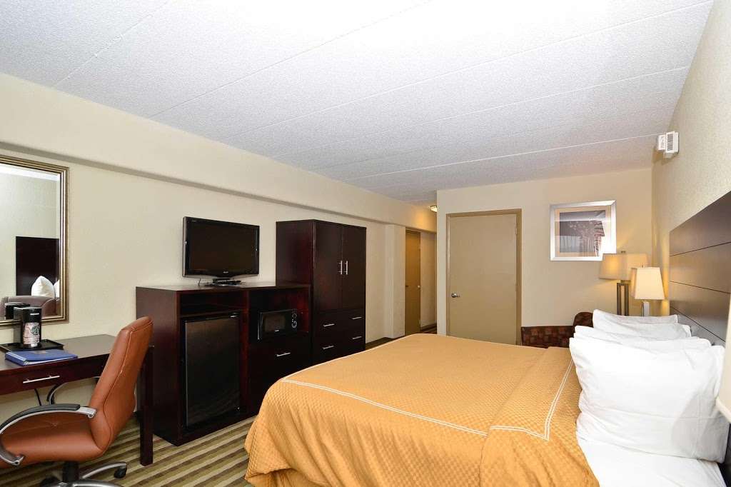 Quality Inn & Suites New York Avenue | 1600 New York Ave NE, Washington, DC 20002, USA | Phone: (202) 832-3200