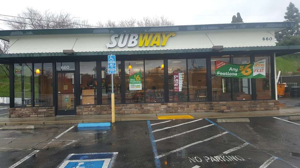 Subway Restaurants | 660 CA-12, Rio Vista, CA 94571, USA | Phone: (707) 374-4444