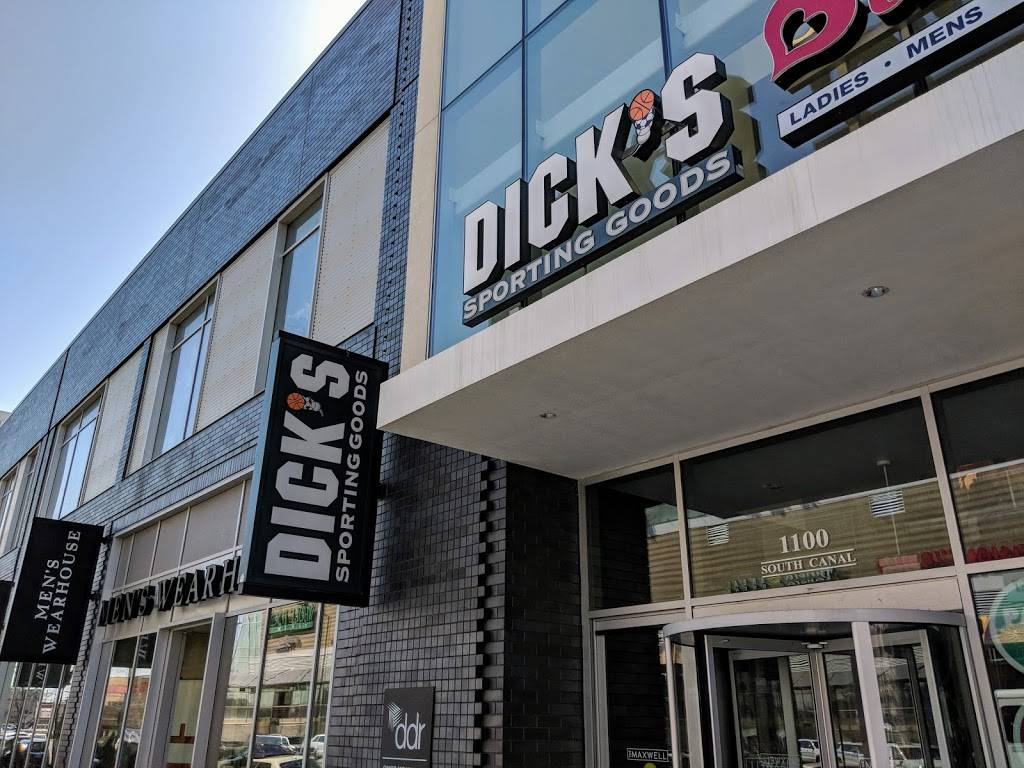 DICKS Sporting Goods | 1100 S Canal St, Chicago, IL 60607, USA | Phone: (312) 448-2184