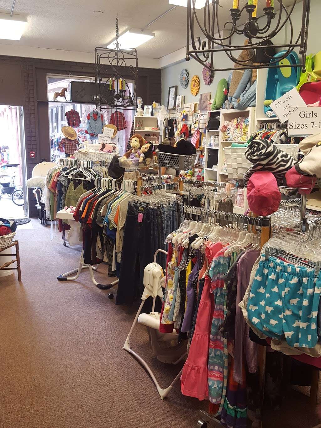 Kids Closet | 27884 Meadow Dr, Evergreen, CO 80439, USA | Phone: (303) 674-5881