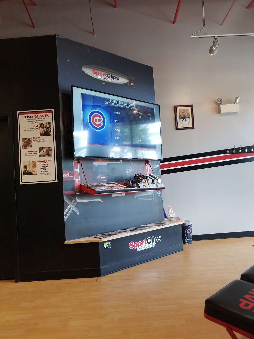 Sport Clips Haircuts of Crystal Lake | 5899 Northwest Hwy, Crystal Lake, IL 60014, USA | Phone: (815) 444-9405