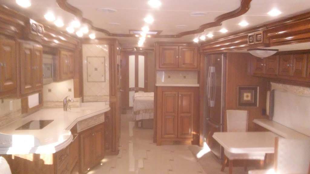 RVs & Specialties | 21610 Northwest Fwy, Cypress, TX 77429, USA | Phone: (281) 807-4444