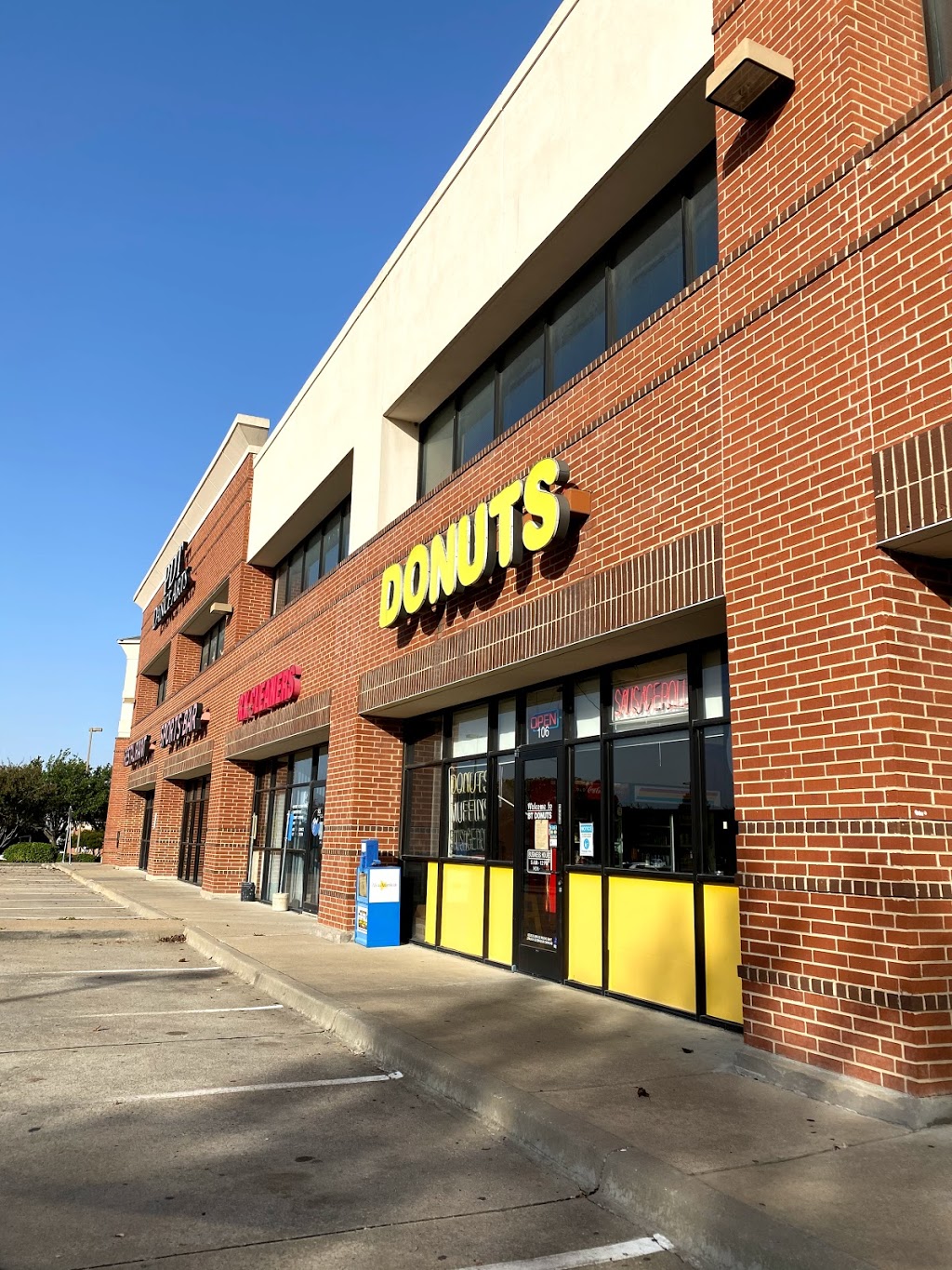 B T Donuts | 604 W Bethany Dr, Allen, TX 75013, USA | Phone: (972) 396-8118
