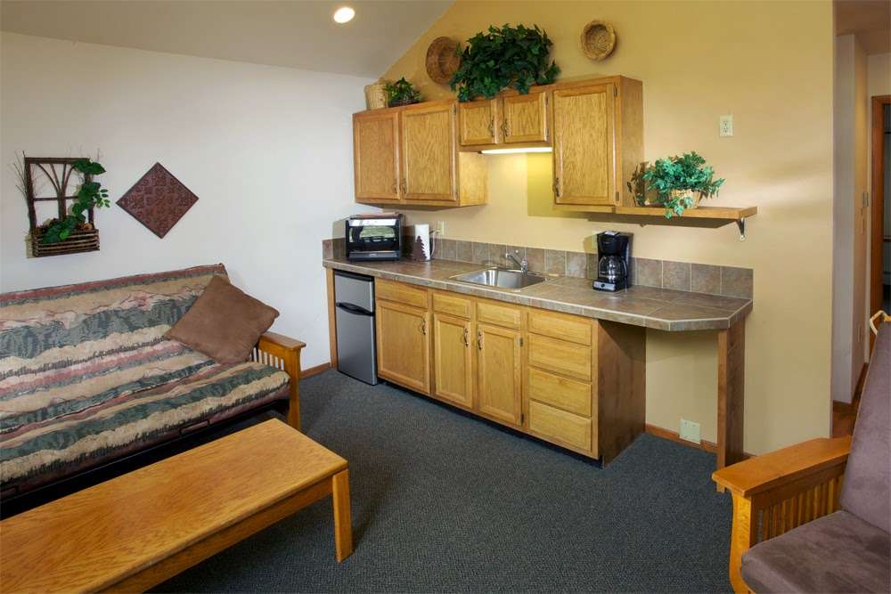 Aspen Winds on Fall River | 1051 Fall River Ct, Estes Park, CO 80517, USA | Phone: (970) 586-6010