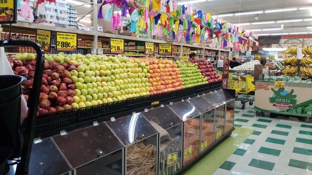 El Rancho Supermercado | 655 W Illinois Ave #900, Dallas, TX 75224, USA | Phone: (214) 948-3304