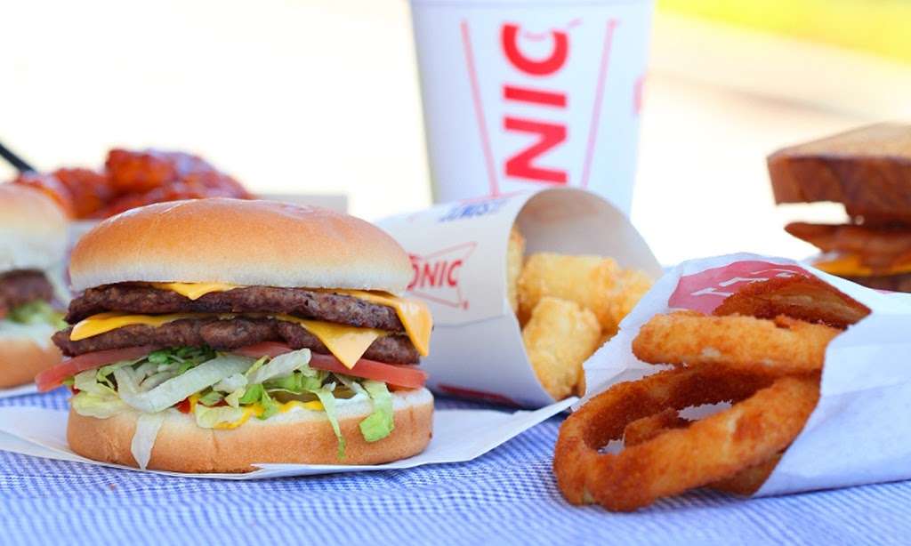 Sonic Drive-In | 1316 W Belt Line Rd, DeSoto, TX 75115, USA | Phone: (972) 274-4627