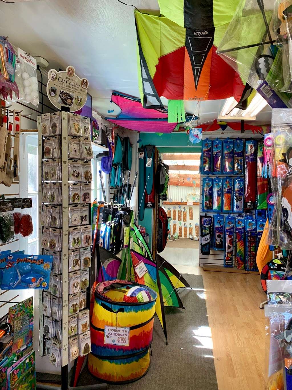 Candy & Kites | 1415 CA-1, Bodega Bay, CA 94923, USA | Phone: (707) 875-3777