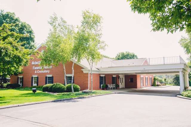 Daniels Family Funeral Home & Crematory | 625 Browns Lake Dr, Burlington, WI 53105, USA | Phone: (262) 763-3434