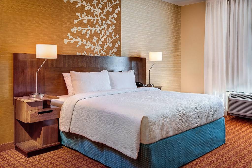 Fairfield Inn & Suites by Marriott Lincoln Airport | 1000 W Bond St, Lincoln, NE 68521, USA | Phone: (402) 413-9003