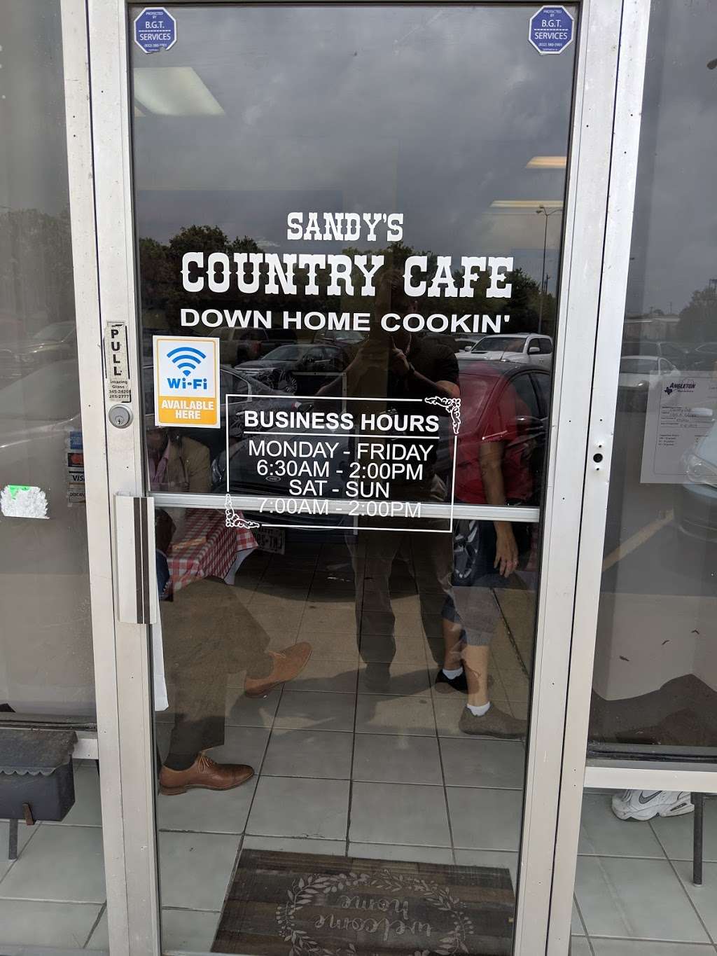 Country Cafe | 1215 North Velasco, Angleton, TX 77515, USA