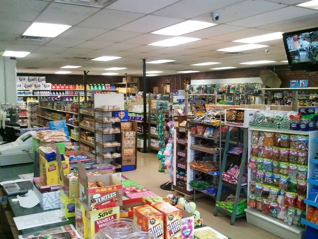 Petes Mart | 1035 W 63rd St, Chicago, IL 60621, USA | Phone: (773) 434-4770