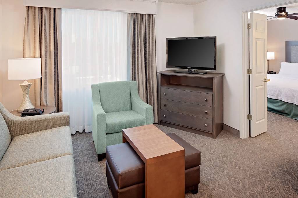 Homewood Suites by Hilton Dallas-Market Center | 2747 N Stemmons Fwy, Dallas, TX 75207, USA | Phone: (214) 819-9700