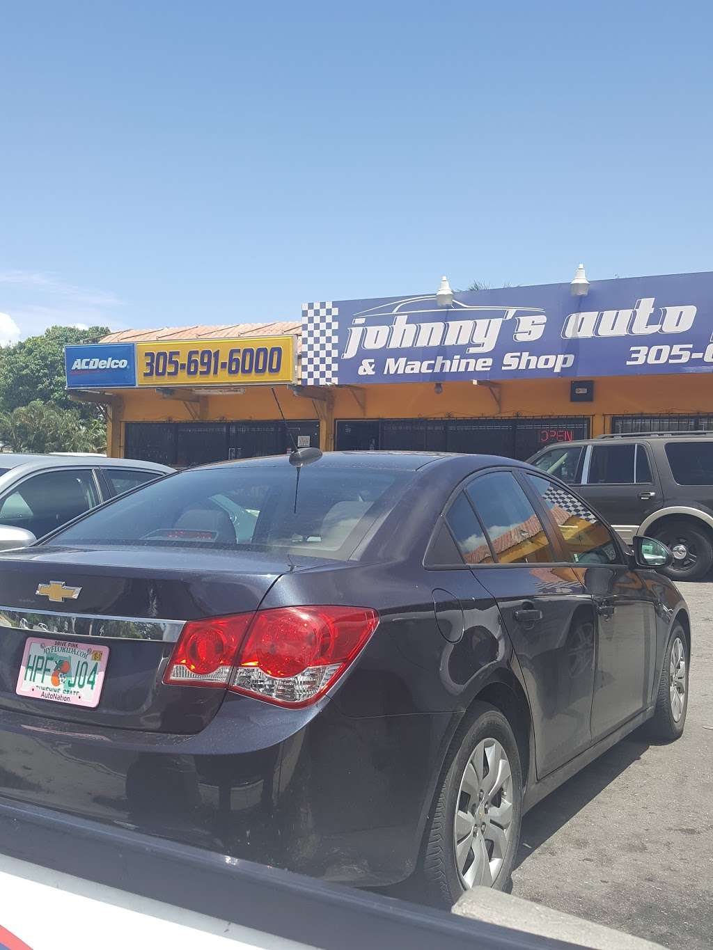 Johnnys Auto Parts | 2785 NW 103rd St, Miami, FL 33147, USA | Phone: (305) 691-6000