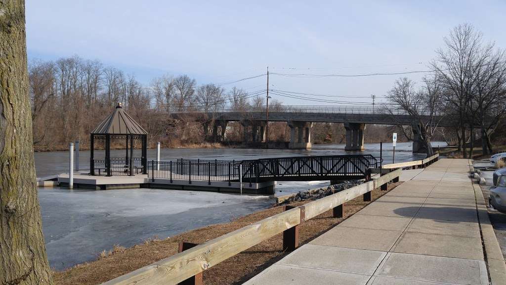 Columbus Park Gazebo Parking | 205 Lakeview Ave, Piscataway Township, NJ 08854, USA