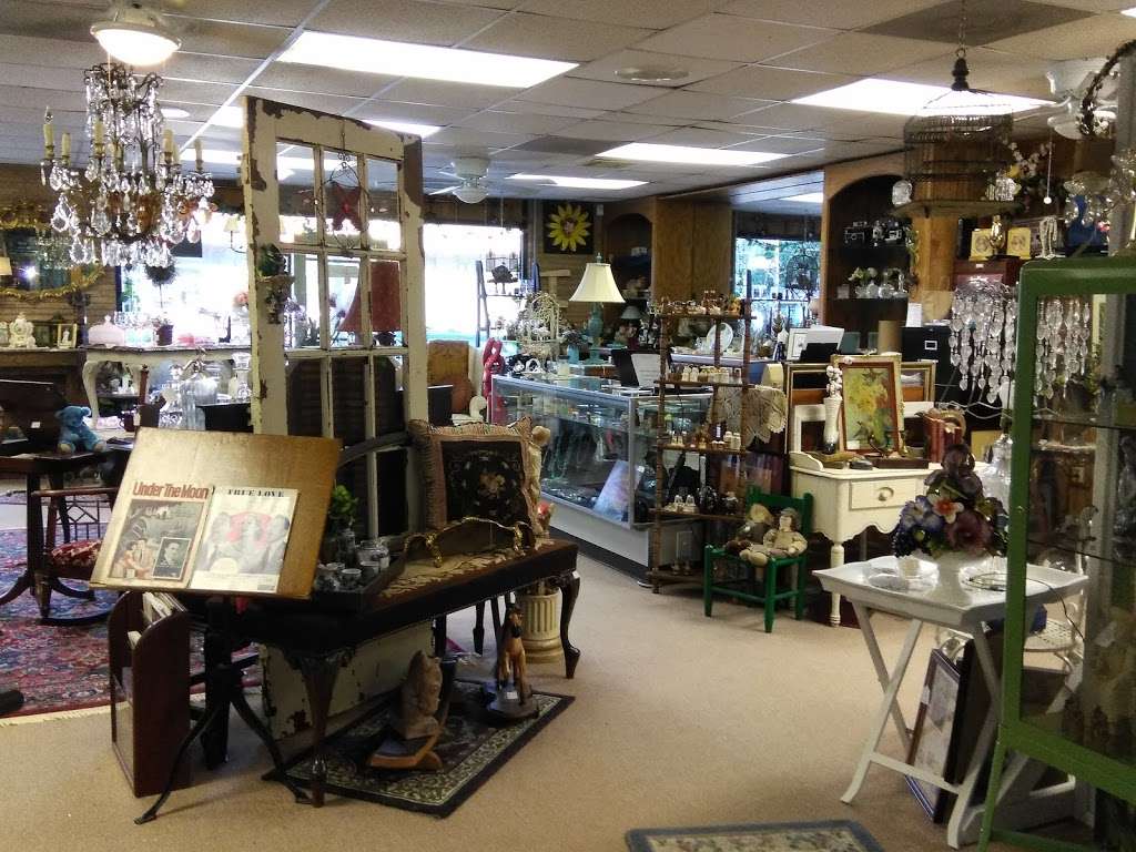 Rose Royce Antiques | 5717 2nd St, Katy, TX 77493, USA | Phone: (713) 446-0412