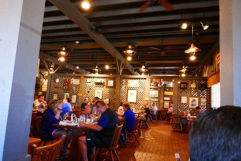 Cracker Barrel Old Country Store | 2320 Wilkes Barre Township Blvd, Wilkes-Barre, PA 18702, USA | Phone: (570) 822-7913