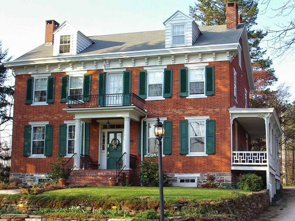 Lightner Farmhouse B&B | 2350 Baltimore Pike, Gettysburg, PA 17325 | Phone: (717) 337-9508