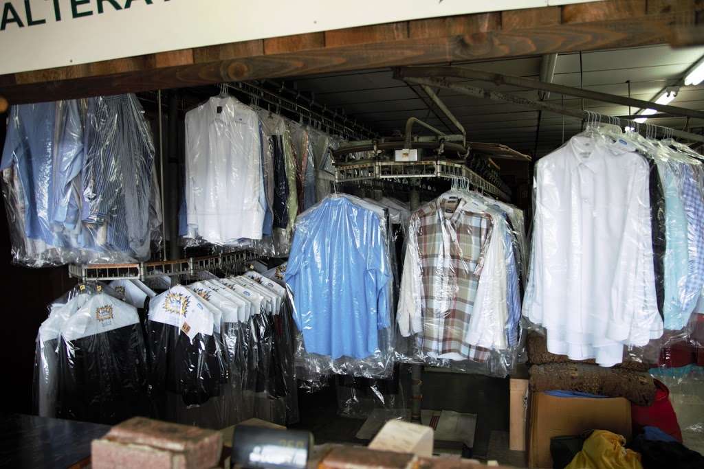Sparkel Cleaners | 1347 E Township Line Rd, Blue Bell, PA 19422, USA | Phone: (610) 272-0686