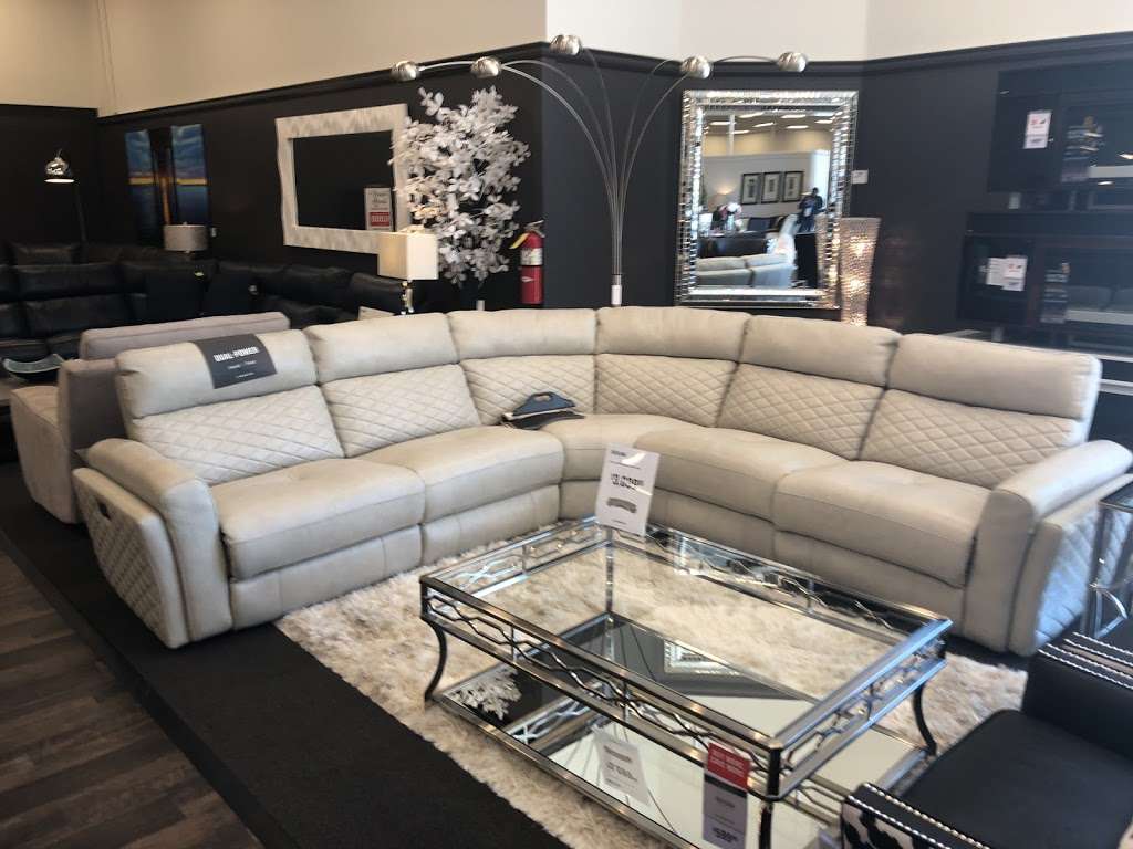 Value City Furniture | 2100 159th St, Calumet City, IL 60409, USA | Phone: (708) 862-0021