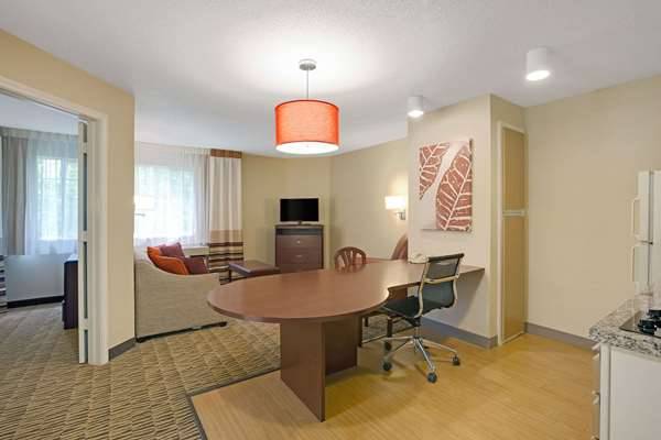 Hawthorn Suites by Wyndham Charlotte/Executive Park | 5840 Westpark Dr, Charlotte, NC 28217 | Phone: (704) 533-9180