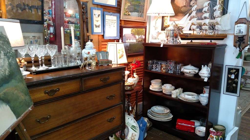Oak Street Mill Antiques LLC | # 12 19725, 5721, Oak St, Cornelius, NC 28031, USA | Phone: (704) 895-2653