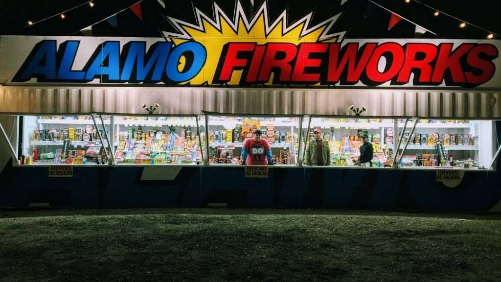 Alamo Fireworks | 10050 S Weidner Rd, San Antonio, TX 78233, USA | Phone: (361) 317-2133