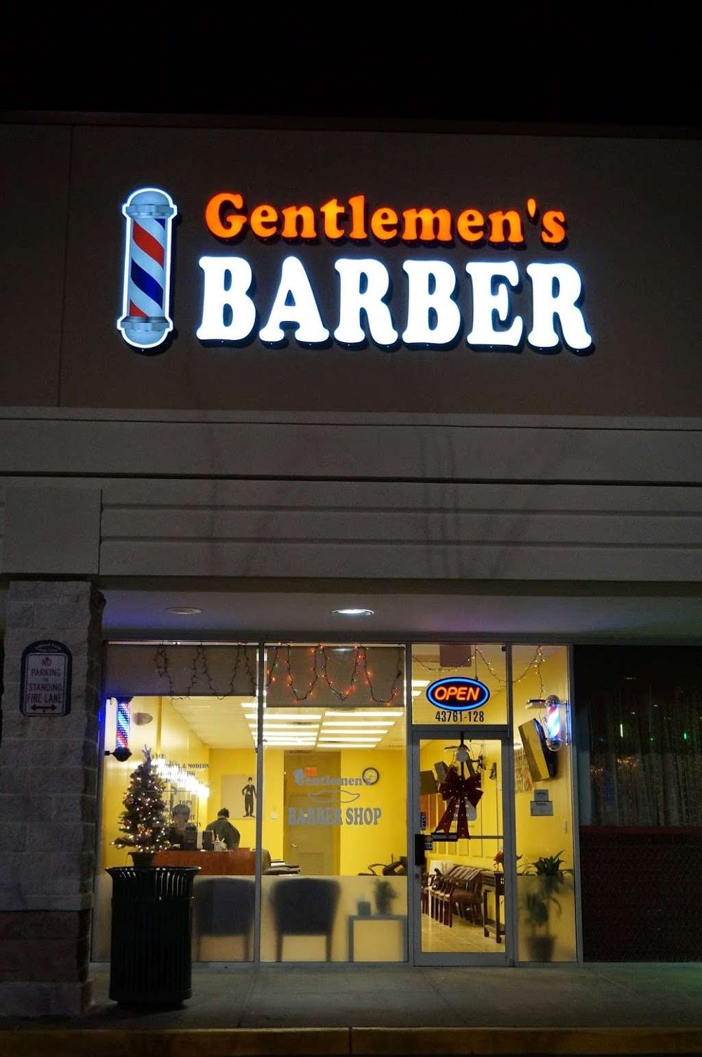 Gentlemens Barbershop | 43761 Parkhurst Plaza #128, Ashburn, VA 20147, USA | Phone: (703) 729-3400