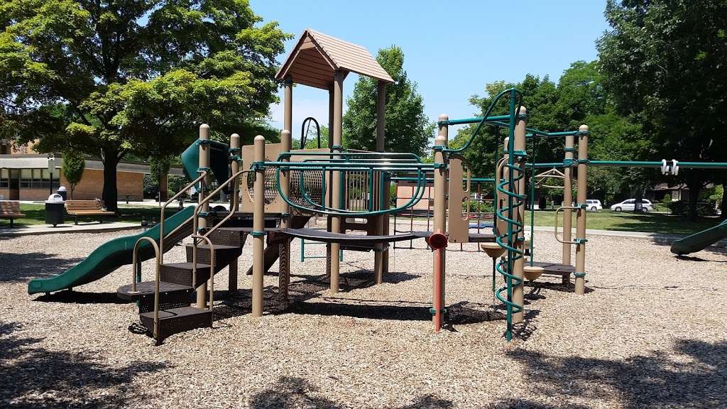 Timber Ridge Park | 9040 Lawndale Ave, Skokie, IL 60076, USA | Phone: (847) 674-1500