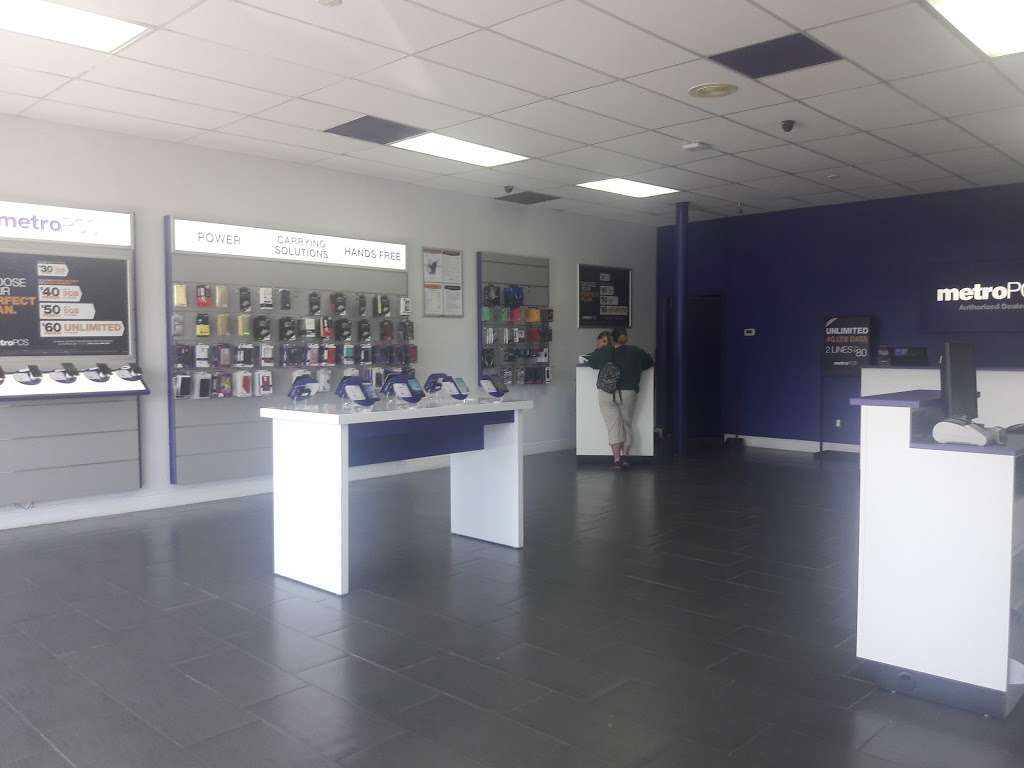 Best One Wireless - Authorized Dealer | 4205 Curry Ford Rd Suite A, Orlando, FL 32806, USA | Phone: (407) 895-5434