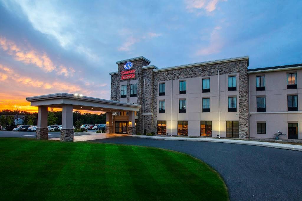 Comfort Suites Manheim - Lancaster | 543 Champ Blvd, Manheim, PA 17545 | Phone: (717) 898-2926