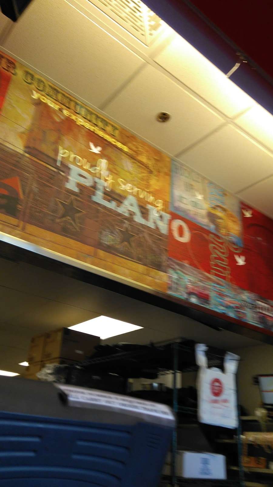 Pizza Hut | 7000 Burroughs Ave Suite D104, Plano, IL 60545, USA | Phone: (630) 552-9111