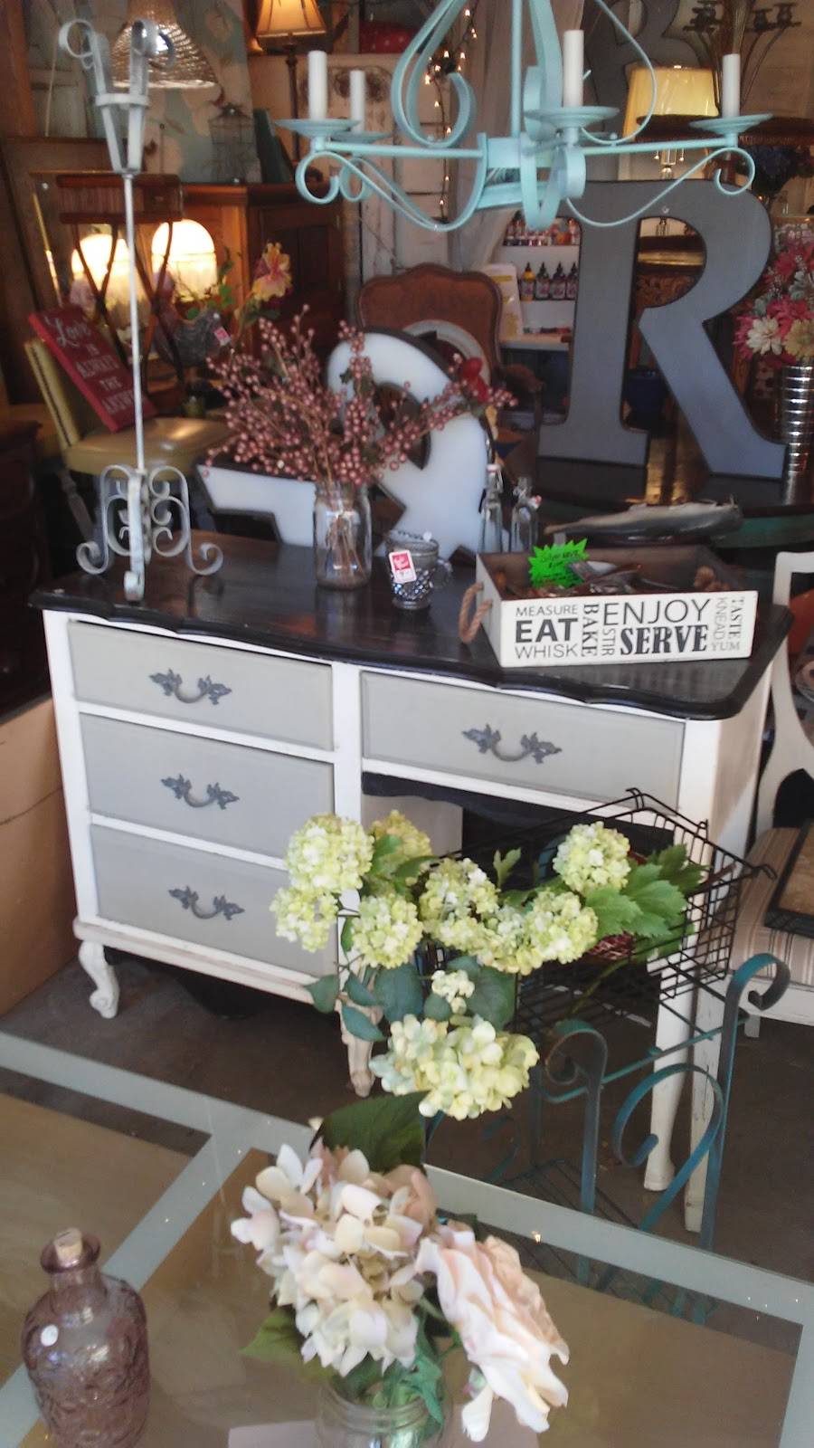 Nostalgia Furniture & Decor | 34968 Yucaipa Blvd, Yucaipa, CA 92399, USA | Phone: (909) 492-6874