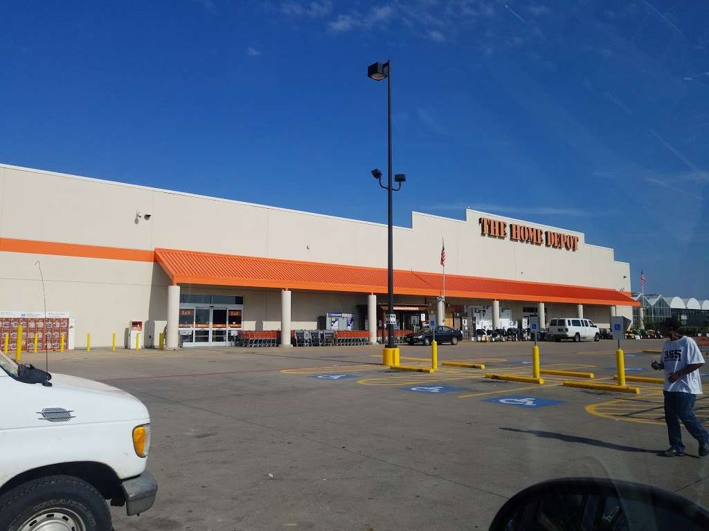 The Home Depot | 2901 W Wheatland Rd, Dallas, TX 75237, USA | Phone: (972) 709-3063