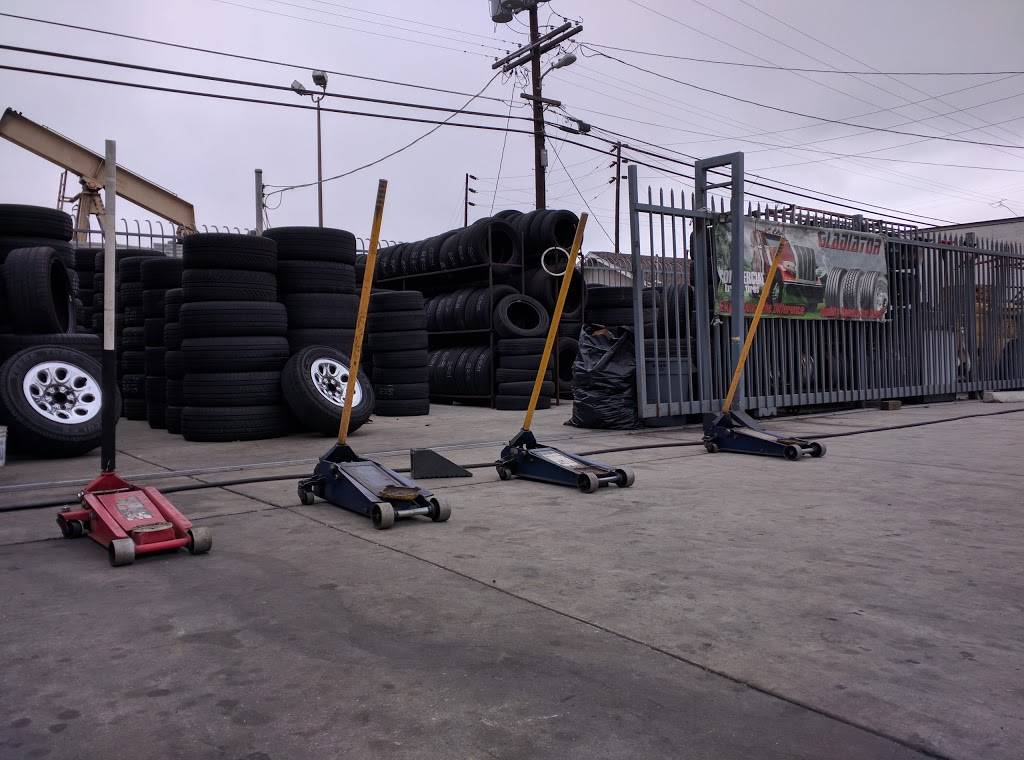 Central Tire Service #2 | 1119 Pacific Coast Hwy, Wilmington, CA 90744, USA | Phone: (310) 518-5391