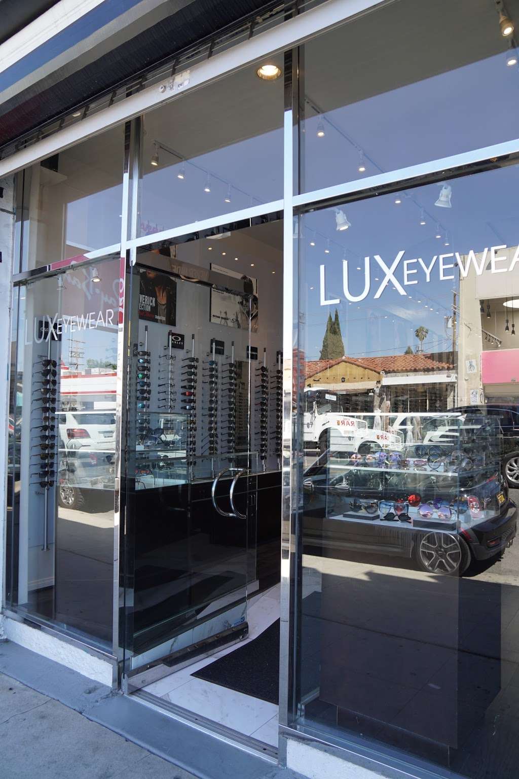 Lux Eyewear | 7520 Melrose Ave, Los Angeles, CA 90046, USA | Phone: (323) 655-2459