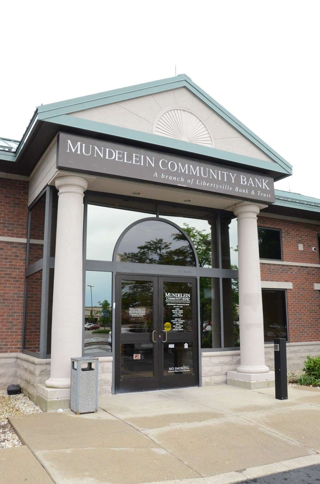 Mundelein Community Bank | 1110 W Maple Ave, Mundelein, IL 60060, USA | Phone: (847) 837-1110