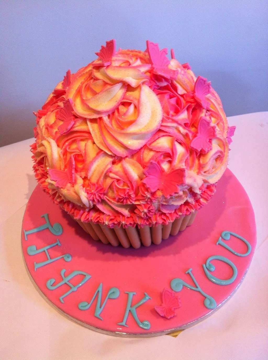 BellaBoos Cupcake | 9 Phillips Cl, Crawley RH10 7NP, UK | Phone: 07905 394028