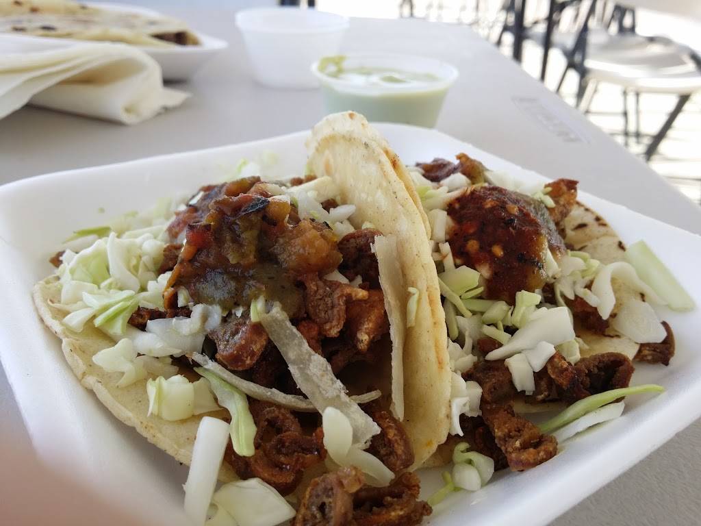 Tacos y Hot Dogs El Manantial | 953 E 36th St, Tucson, AZ 85713, USA | Phone: (520) 429-4248