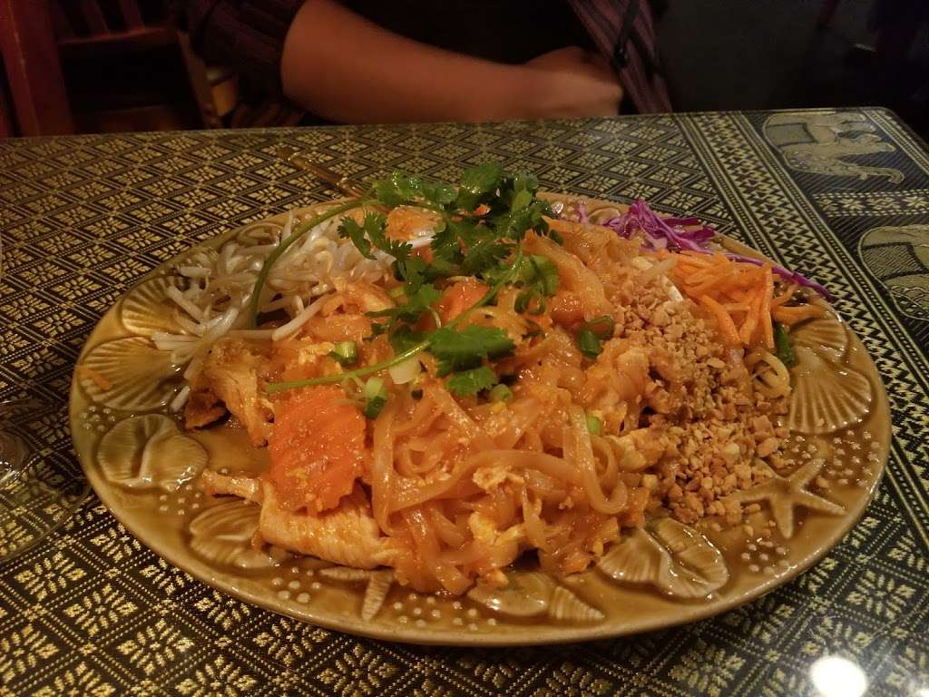 Chanida Thai Cuisine | 34664 County Line Rd, Yucaipa, CA 92399, USA | Phone: (909) 446-0588