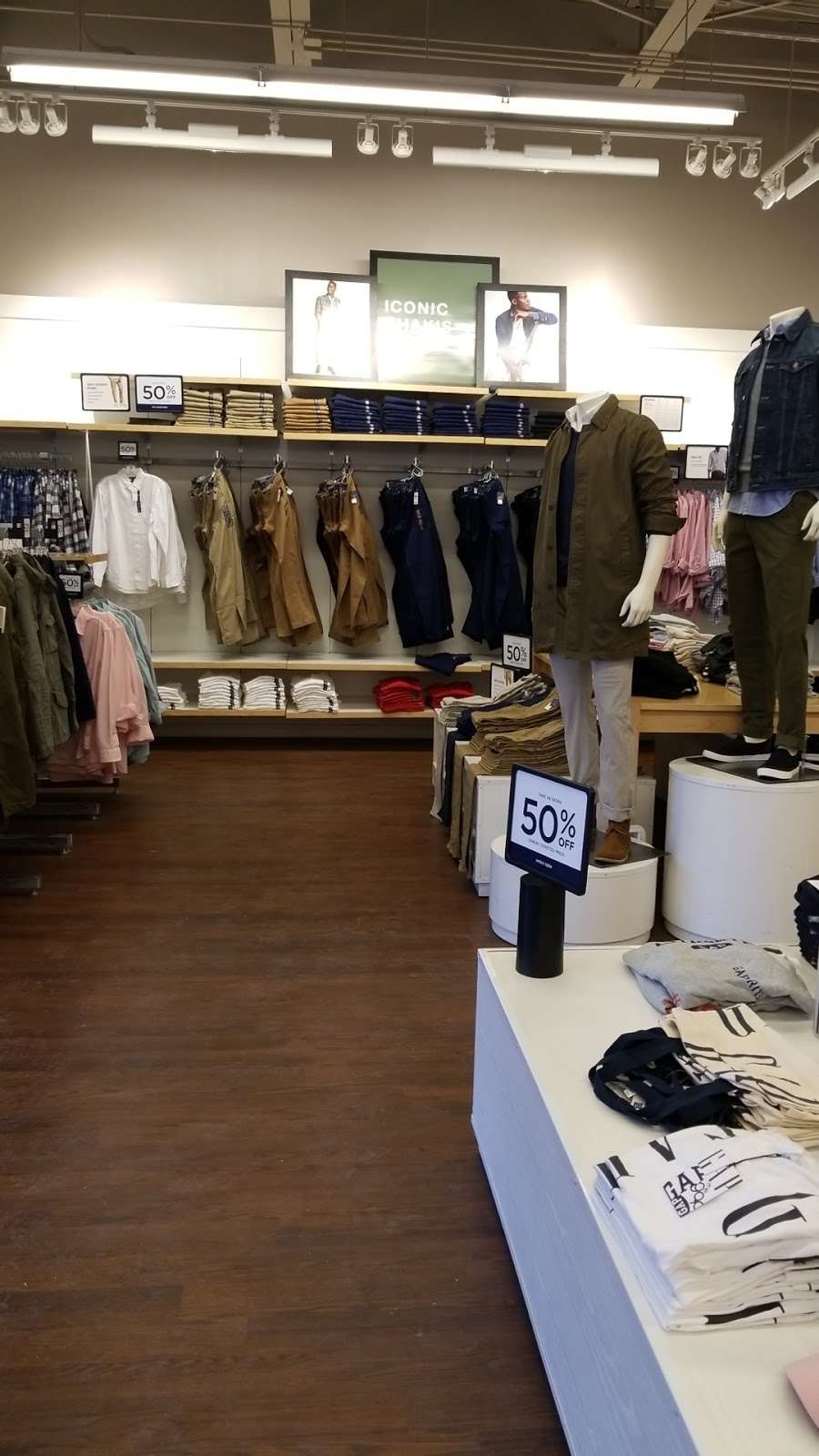 Gap Factory | 7147 Cermak Rd, Berwyn, IL 60402, USA | Phone: (708) 484-3808