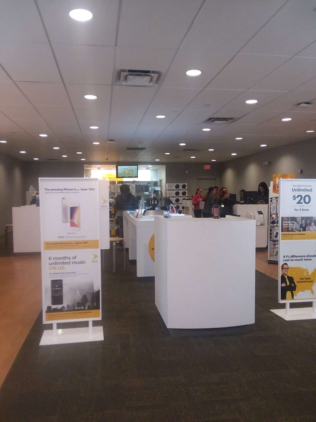 Sprint Store | 1598 Kings Hwy N, Cherry Hill, NJ 08034, USA | Phone: (856) 427-9900