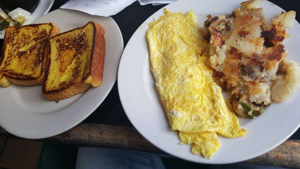 Gracies Corner Diner | 352 East 86th St, New York, NY 10028, USA | Phone: (212) 737-8505