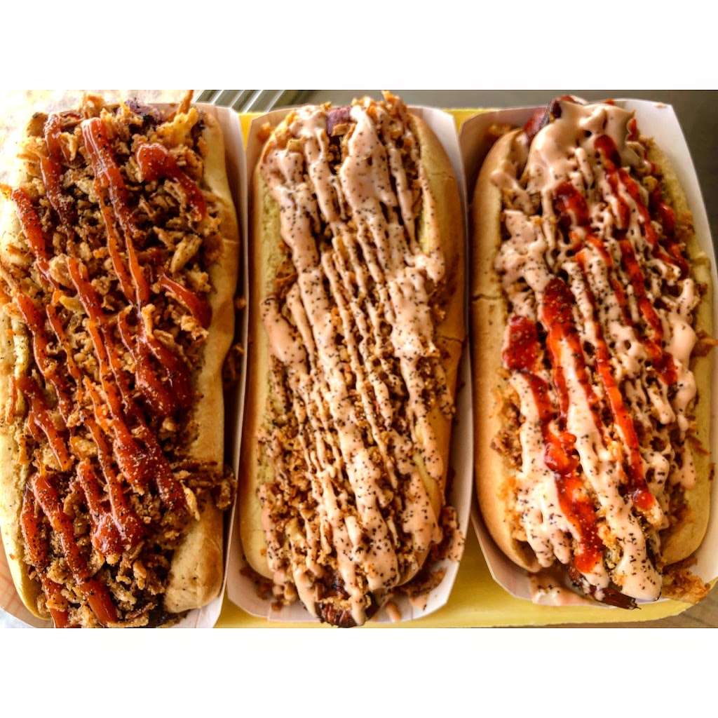 Yoyo’s Hot Dogs | 15910 Old Richmond Rd, Sugar Land, TX 77498, USA | Phone: (863) 521-1757